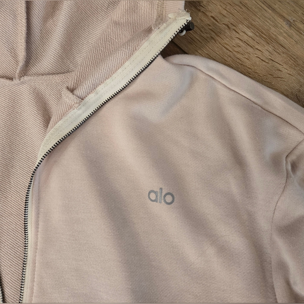 Alo cream yoga sweatshirt